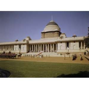  Viscount Wavell Departs from Office after India Won 