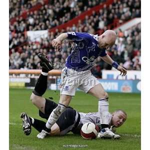 Sheffield United v Everton Andrew Johnson in action against Paddy 