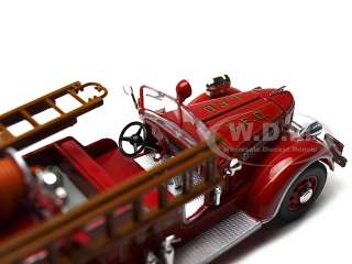   car model of 1939 Packard Fire Engine die cast car by Signature Models