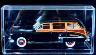 DISPLAY CASE w/ Mirror Base for 124 Scale Diecast Cars  