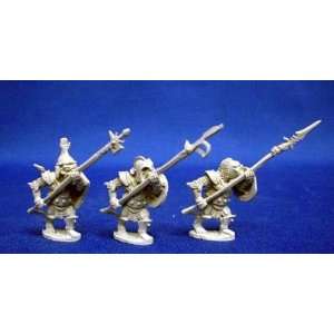  Orcs Orc Warband with Pole Arms Toys & Games