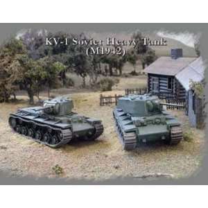   72 Russian KV 1 Soviet Heavy Tanks (M1942) Model Kit Toys & Games