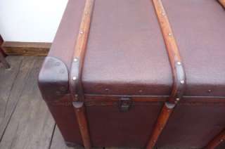 STUNNING VINTAGE CANVAS STEAMER TRUNK/COFFEE TABLE  