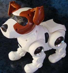 Robotic Tekno dog from Manley Toy Quest. Dog Works, but missing 