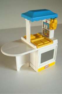 Little Tikes Dollhouse Size Kitchen & 2 Yellow Chairs  