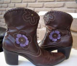 SUPER CUTE Womens Cowboy Boots w/Purple Flowers size 8  