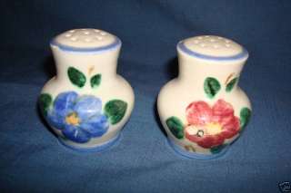 HtF VINTAGE ORLEANS Red Wing SALT and PEPPER Shakers  