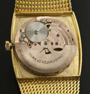Omega Constellation 18k Gold Automatic Watch circa 1974  