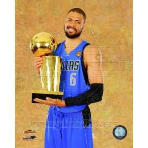  Tyson Chandler with the 2011 NBA Championship Trophy Game 