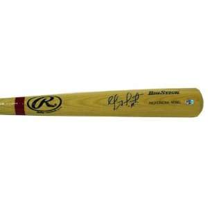  Autographed Geovany Soto Bat   Rawlings Blonde w Red 