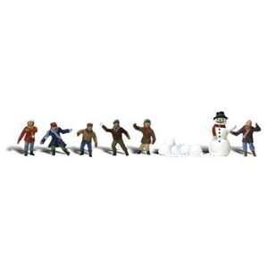   Woodland Scenics   Snowball Fight HO (Trains) Toys & Games