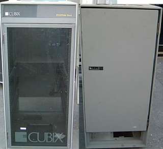 HERE IS THE PICTURE OF THE FRONT AND THE BACK OF THE CABINET.