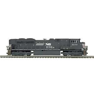  HO SD70M 2 w/NMRA Socket, NS #2649 Toys & Games