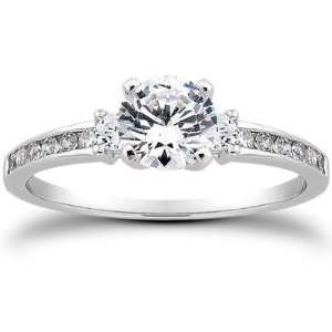  Stylish Round Diamond Engagement Ring in 18K White Gold 