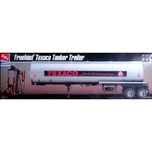 AMT 30063 Fruehauf Texaco Tanker Trailer 1/25 Scale Plastic Model Kit 