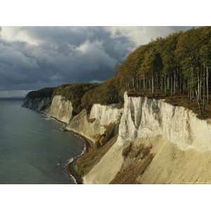  White Chalk Cliffs Along the Shoreline Premium 