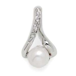   Gold with Cultivated Pearl and Diamond, form Fantasy, weight 3.4 grams
