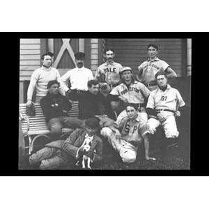  Vintage Art College Baseball Players with Terrier   04373 
