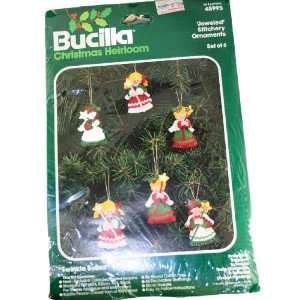  Bucilla 48995 Christmas Heirloom Jeweled Stitchery 