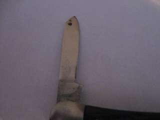 THIS KNIFE IS IN NICE CONDITION. THE BLADES OPEN AND CLOSE EASILY 