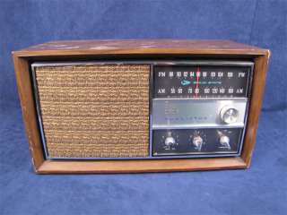 Vintage RCA Victor RGC29W AM/FM Wood Console Radio  