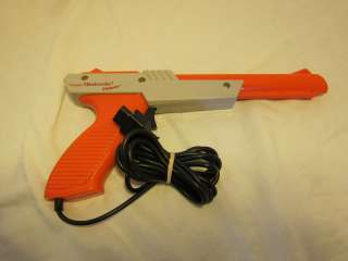 NES Nintendo ZAPPER Gun Orange 1985 NES 005  