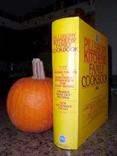 Pillsbury Kitchens Family Cookbook (Copyright 1979) 5 Ring Binder 