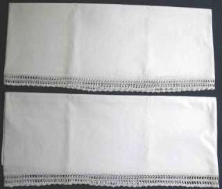 Estate Hand Crochet/Tatting Trimmed White Cotton Pillowcase Set  