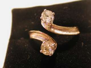 14KT yellow gold Two Diamond Swirl Ring 1 Carat Total Size 10 