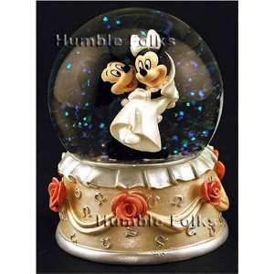  Disney Mickey and Minnie Mouse Wedding Snow Globe 